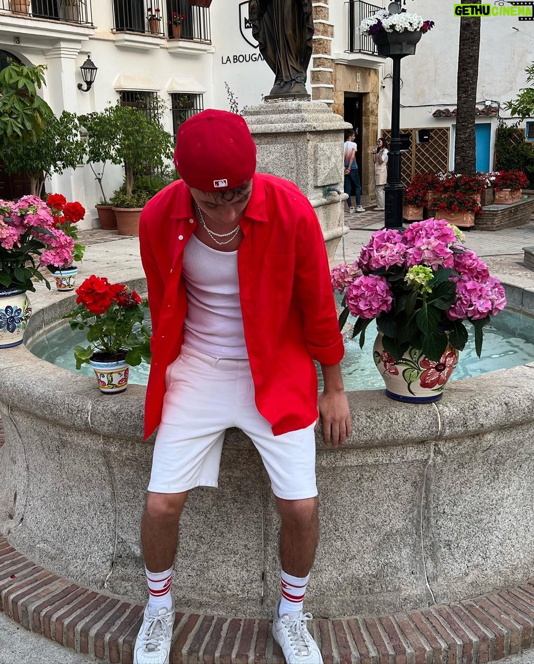 Nicolas Couteau Instagram - Bienvenido a Marbella !! 🇪🇸☀️🌴#marbella #sol Marbella, Málaga, Spain