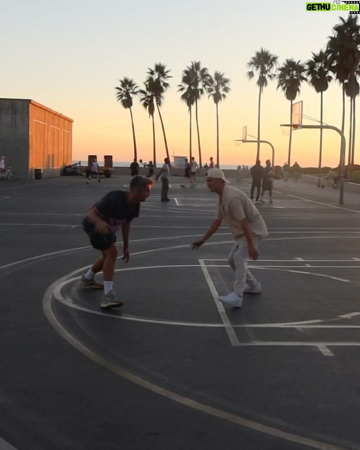 Nicolas Couteau Instagram - On reste toujours dans la vibe Sunset à Venice Beach quoi 🌴🇺🇸 Venice Beach, California