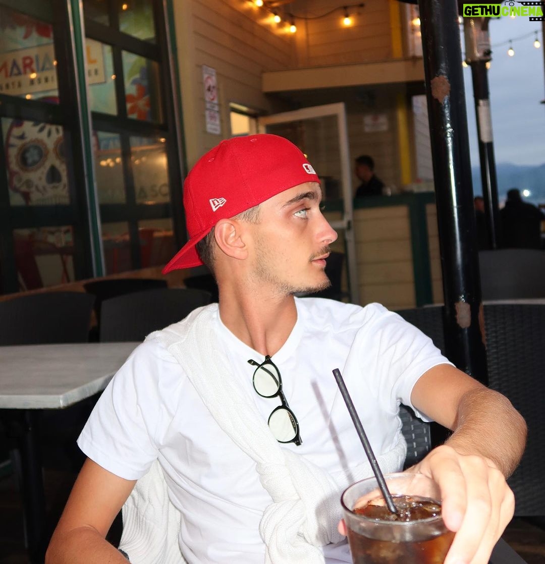 Nicolas Couteau Instagram - Perfect date π‘π’πΊπΈ Santa Monica, California