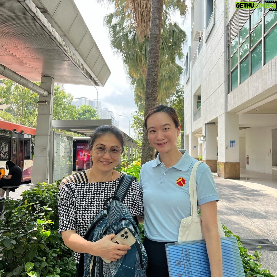 Nicole Seah Instagram - Up bright and early this morning for Hammer outreach at Rivervale Plaza and Sengkang Square! It’s great to speak to constituents from all walks of life, and to engage in the camaraderie shared amongst WP members young and old. Special shout-out to our Muslim members, such as Saiful, whom I was teamed up with today. It is not easy to engage in strenuous activity under the hot sun, especially during fasting month, but he gamely engaged with residents and kept everyone’s spirits high. Thank you for the effort and dedication!