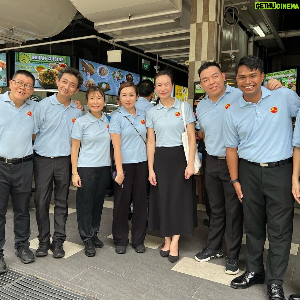 Nicole Seah Instagram - Up bright and early this morning for Hammer outreach at Rivervale Plaza and Sengkang Square! It’s great to speak to constituents from all walks of life, and to engage in the camaraderie shared amongst WP members young and old. Special shout-out to our Muslim members, such as Saiful, whom I was teamed up with today. It is not easy to engage in strenuous activity under the hot sun, especially during fasting month, but he gamely engaged with residents and kept everyone’s spirits high. Thank you for the effort and dedication!
