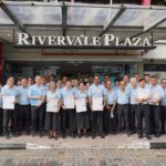 Nicole Seah Instagram - Up bright and early this morning for Hammer outreach at Rivervale Plaza and Sengkang Square! It’s great to speak to constituents from all walks of life, and to engage in the camaraderie shared amongst WP members young and old. Special shout-out to our Muslim members, such as Saiful, whom I was teamed up with today. It is not easy to engage in strenuous activity under the hot sun, especially during fasting month, but he gamely engaged with residents and kept everyone’s spirits high. Thank you for the effort and dedication!