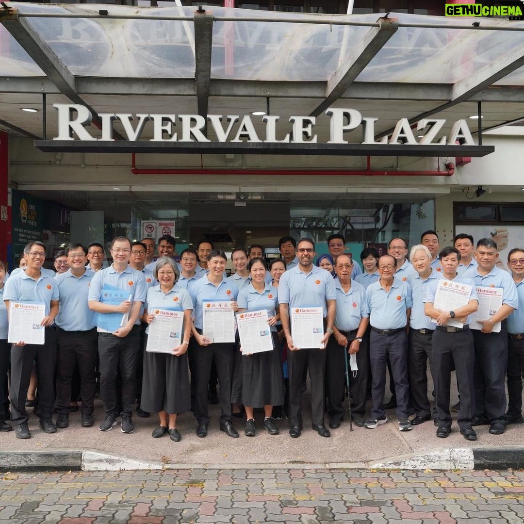 Nicole Seah Instagram - Up bright and early this morning for Hammer outreach at Rivervale Plaza and Sengkang Square! It’s great to speak to constituents from all walks of life, and to engage in the camaraderie shared amongst WP members young and old. Special shout-out to our Muslim members, such as Saiful, whom I was teamed up with today. It is not easy to engage in strenuous activity under the hot sun, especially during fasting month, but he gamely engaged with residents and kept everyone’s spirits high. Thank you for the effort and dedication!
