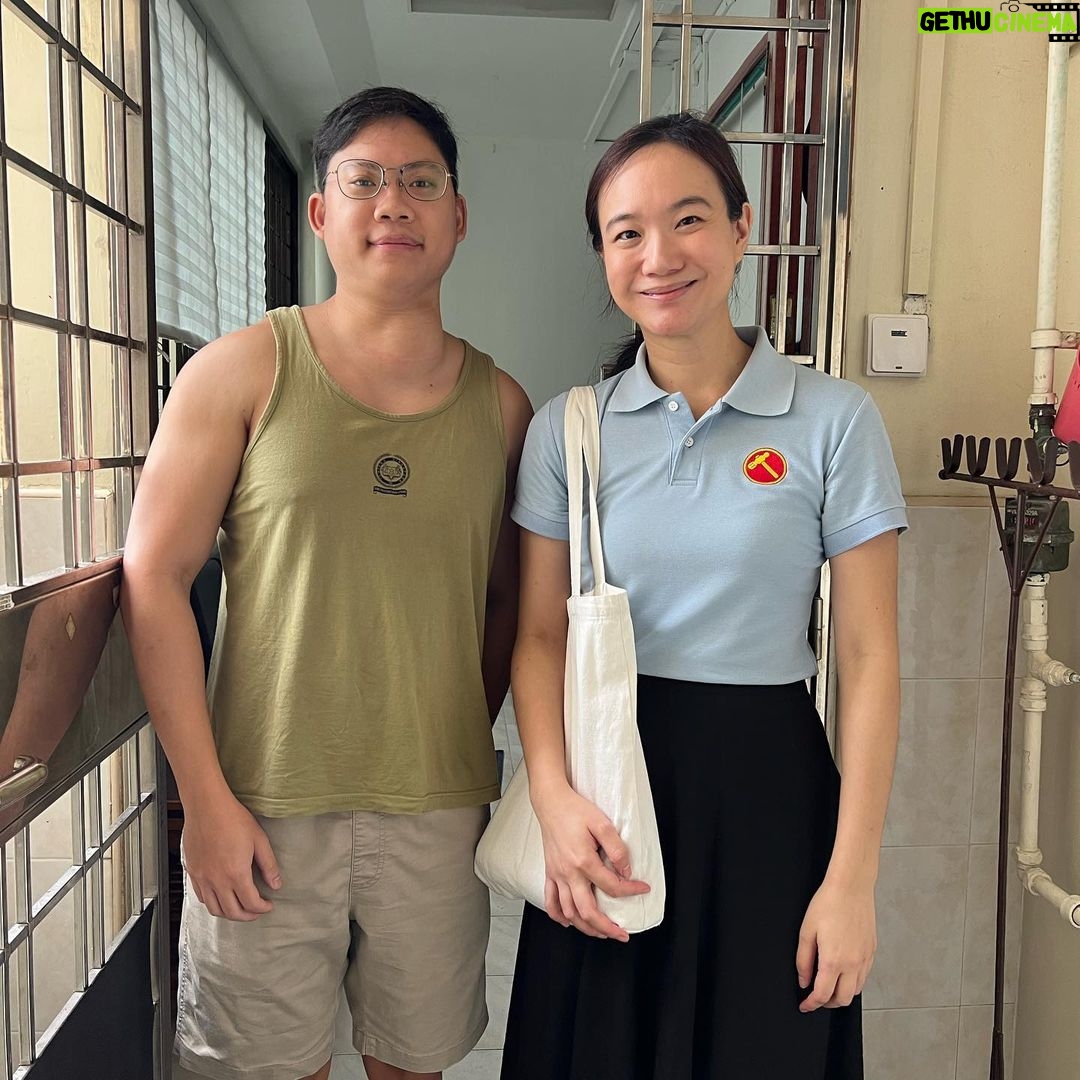 Nicole Seah Instagram - Due to the inclement weather, we had to shelve our plans for landed estate visits and found ourselves in Simei street 1 instead. One recurrent feedback that we received touched on seepage into the walls during periods of heavy rain, partially caused by wear and tear in the brick wall structure on the sides of the HDB flats. We also had the pleasure of speaking to a family who recently gained permanent residency after working here for many years. They invited us in and made us their rendition of teh tarik infused with crushed cardamom, which their neighbour, an elderly auntie next door loves and regularly drinks! The family celebrates Lunar New Year with their neighbours and their daughter D was enthusiastically telling us about her school excursion to Hortpark and practising for her grade 1 piano examination. The family agreed wholeheartedly with LO @pritamsingh76 ‘s suggestion in parliament calling for an English test in assessment for citizenship or permanent residency. It was a rainy morning and the team got drenched by the heavy rain during house visits, simply by standing along the corridors. But the warmth from residents who gave us water and even followed us down two floors to pass us an umbrella was touching and we had a good engagement. Simei, Singapore