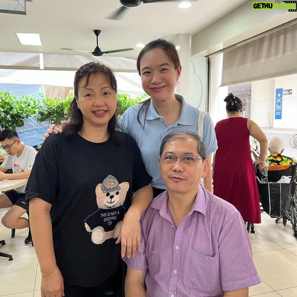Nicole Seah Instagram - The cold and rainy weather did not dampen the spirits of our volunteers as everyone set forth to engage the residents at Simei Hola cafe and Bedok Corner this morning. Special thanks to our new young volunteers who live in East Coast GRC, as well as young couple volunteers Yuan Er and Jie Qiang, who joined us in spite of being pregnant in second trimester! It was a cold day but our hearts were warmed. Stay dry and safe everyone.