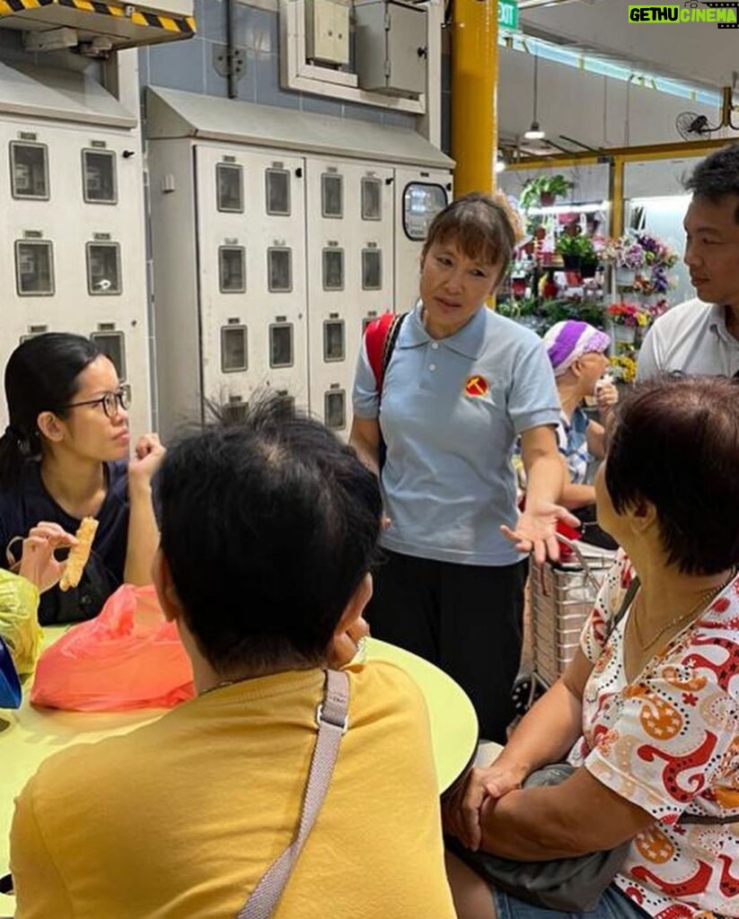 Nicole Seah Instagram - Cool weather greeted us at Fengshan market yesterday, as the team went on our weekly market walks to engage with residents. One of the first residents I spoke to, an elderly lady, said that she was planning to retire her western food stall at one of neighbouring blocks, as the rent had gone up to $6k a month and it was becoming unsustainable for her to run the stall. Some residents voiced out more support measures that they would have liked to have seen in the Budget, such as caregiver leave for people who have to take care of their elderly parents whilst juggling work. It was a fruitful engagement. As much has been said about needing to ensure future generations are taken care of, I hope it will not be a zero sum game for the current generation. A current generation that is presently well taken care of will also bode well for future generations as they are better equipped and more independently able to create a positive future for their kith and kin. Fengshan Hawker Centre