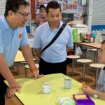 Nicole Seah Instagram - It always feels like home in Fengshan hawker centre, where @fooseckguan.sg, myself and the team had our market visits this morning. It’s my third time here in 2 weeks, as we visited in the evening after our weekday house visits and after food distribution. A volunteer remarked that it almost feels like a Kampong because the residents and stallholders we meet are always warm and welcoming, and ready to engage in a deep conversation about their lives and the issues that matter to them. One interesting convo that popped up by a lecturer having her breakfast, touched on how we can continue to foster interest amongst the youth to patronise hawker centres as a social gathering point, and to appreciate the hawker trade. It is hard work being a hawker, with many of the stalls opening at 4-5am just to prep and make sure they are ready for the day. We are also appreciative for the wealth of affordable culinary options available to us, even as hawkers grapple with the rising costs of raw materials. Fengshan Hawker Centre