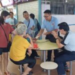Nicole Seah Instagram - The WP East Coast team including @fooseckguan.sg and myself conducted our Christmas walkabout across the various markets this weekend, delivering 1000 Christmas cookies to the residents of East Coast GRC. This year, we supported a home baker Yummy Story (@yummytory2022 on Instagram) who customised cookies in the shape of a Christmas tree with icing to mimic trimmings and decorations. It was encouraging to feel the warmth and appreciation from residents, many of whom we are now meeting on a repeated basis as the various markets have become familiar ground over the years of outreach. Personally as I reflect on 2022 and the major life changes I’m going through with baby N and juggling raising two young kids alongside professional and political demands, Christmas this year feels a tad quieter and with much less fanfare. It’s also given me pause to appreciate the people in my life who have been a source of strength and support along the way, as well as those whom our paths have crossed or converged. And perhaps that is the spirit of Christmas, for us to take stock of life as it were and our impact on the people in our lives. When we think about the season of gifting, perhaps it is less about chasing the harried purchasing of physical gifts that we bear, and more of the immaterial such as time, thoughtfulness and kindness that leave an indelible trace in hearts and minds. Such gifts are much harder to procure, and require more effort to consistently deliver. I wish everyone happiness and contentment for the coming year, and the now ubiquitous wish that may you also enjoy good physical and mental health always.