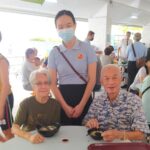 Nicole Seah Instagram - Visited the Bedok Block 216 Hawker Centre hawker centre with @fooseckguan.sg this morning. It was nice to say hello to warm familiar faces, for the young and the “young at heart” residents. The hawker centre welcomed back many residents after a three-month renovation, and it was great to see the same snaking queues for stalls which have been around for decades. The redevelopment and rebuilding of hawker centres are funded by the government when the time is due. Repair and redecoration works of hawker centres may be borne fully by NEA or the town council. It was a puzzling claim when we heard that the MPs fund the reparation of hawker centres from their own coffers, and the resident whom this was communicated to was similarly befuddled. Separately, I spoke to a blue collared worker who worked in a local franchise nearby and she teared up as she recounted an abusive supervisor who used the mop to vent his anger and was verbally abusive towards staff who were low wage workers and could not afford to resign. This individual was fortunate enough to leave the company and found another shift job. Mindful that there are always two sides to a story, I told her that we would be happy to help her file a written appeal to MOM as she was illiterate. She declined and said that she was afraid of the potential consequences as she finds it difficult to land gainful employment. I was not able to ascertain at that stage if the anecdote could be substantiated further. However it was a sombre reflection regardless that low wage workers continue to be on the receiving end of a power imbalance in our workforce, and there needs to be more rights and safeguards in place to ensure their personal safety and dignity in the workplace. Blk 216 Bedok Hawker Centre