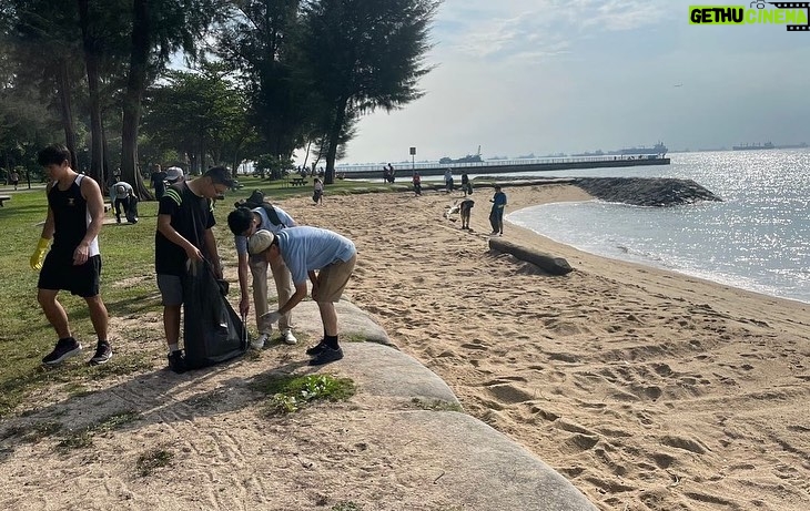 Nicole Seah Instagram - Thankful for the splendid weather this morning as the skies cleared up for the @wpyouthwing beach clean-up at East Coast park! Many participants ended up bringing their family members along, from toddlers to teenagers. They also provided feedback that the activity was meaningful and made them more aware of how we dispose of waste, and the need to keep our environment clean. Zero waste may be a challenging ambition for many, but all it takes sometimes are little actionable steps such as minimising our use of one-off disposables as we move towards a more mindful direction as a community. On a social note, my 4 year old had lots of fun interacting with the other kids today, and played with VP and fellow CEC member @nathanielkoh.sg ‘s toddler son. Also thankful to @abdulshariff.sg and @fadli_fawzi for always being supportive of youth wing activities!