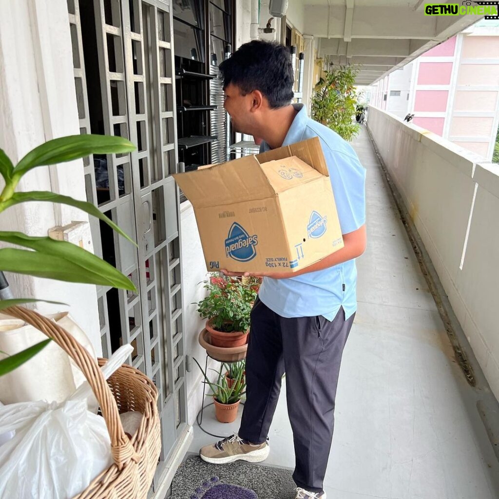 Nicole Seah Instagram - This weekend’s house visits saw the WP East Coast team deliver the last batch of antibacterial body soap to four blocks in Fengshan. Overall, we sent soap to more than ten blocks over the past month with @fooseckguan.sg and @abdulshariff.sg . Grateful for all of heavy lifting effort from the volunteers, as they painstakingly transported, carried and packed several boxes of soap into bags for the benefit of the residents. There seems to be a bit of a flu bug going around alongside the covid wave. Hope that the soap will come in handy in conjunction with sufficient rest and lots of vitamin C!