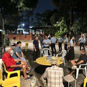 Nicole Seah Instagram - It was great to visit Simpang Bedok estate again for our night landed house visits together with @fooseckguan.sg and @abdulshariff.sg . It has been our third visit since GE2020 and familiar ground now, as we walked through the Chempaka Kuning stretch and even caught up with a group of residents who had kindly set up some chairs and refreshments to welcome us back to the estate in spite of the wet weather earlier that day.