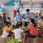 Nicole Seah Instagram - The Kampong spirit was truly alive and well at Fengshan 85 today. Aunty brought down a huge pot of peach gum dessert for the neighbours to share after having their breakfast in the hawker centre - A mouthwatering assortment of options like vegetarian bee hoon, carrot cake, porridge, mee pok, you tiao… The list goes on. Fengshan residents are blessed to live near this culinary heaven! She had thoughtfully packed disposable bowls and offered me a portion. It lifted the spirit and was refreshing on the palate. Lots of young families this morning, as @fooseckguan.sg and the team engaged with residents. Longtime EC volunteer James had a field day practising to be a grandpa! Another team was mobilised at 58 market today to also engage with the residents. It was good to see everyone, and we will be back again soon. Fengshan Hawker Centre