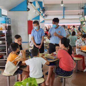 Nicole Seah Instagram - The Kampong spirit was truly alive and well at Fengshan 85 today. Aunty brought down a huge pot of peach gum dessert for the neighbours to share after having their breakfast in the hawker centre - A mouthwatering assortment of options like vegetarian bee hoon, carrot cake, porridge, mee pok, you tiao… The list goes on. Fengshan residents are blessed to live near this culinary heaven! She had thoughtfully packed disposable bowls and offered me a portion. It lifted the spirit and was refreshing on the palate. Lots of young families this morning, as @fooseckguan.sg and the team engaged with residents. Longtime EC volunteer James had a field day practising to be a grandpa! Another team was mobilised at 58 market today to also engage with the residents. It was good to see everyone, and we will be back again soon. Fengshan Hawker Centre