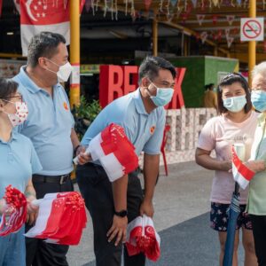 Nicole Seah Instagram - The Workers’ Party East Coast GRC team, including @fooseckguan.sg  and @abdulshariff.sg , was out and about on this sunny National Day at the various markets and locations in EC - 58, 85, 216, 16, Bedok Interchange and Simei. East Coast GRC residents were cheered by patriotic and celebratory vibes as flags were distributed to stallholders, children and the elderly. We wish all Singaporeans and Singapore residents a very happy National Day, and the most-exchanged goodwill greeting of the day - May you be happy and healthy always!