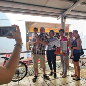 Nicole Seah Instagram - Hammer sale at Kovan 209 market today, in the ward of MP @sylvialim65 . The market was bustling with good food and long queues! Had the pleasure of walking with Marine Parade GRC candidate @fadli_fawzi and seasoned WP veterans. Following which, had to make the best of a precious Sunday by bringing the eldest out for a swim. Wishing all a restful National Day weekend.