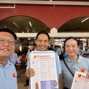 Nicole Seah Instagram - Hammer sale at Kovan 209 market today, in the ward of MP @sylvialim65 . The market was bustling with good food and long queues! Had the pleasure of walking with Marine Parade GRC candidate @fadli_fawzi and seasoned WP veterans. Following which, had to make the best of a precious Sunday by bringing the eldest out for a swim. Wishing all a restful National Day weekend.
