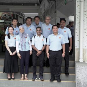 Nicole Seah Instagram - The sudden downpour this morning at 216 Bedok hawker centre did not dampen the spirits of WP members who showed up for our Hammer outreach! It was great to speak to residents whom we have encountered repeatedly over the course of our visits. Wishing everyone a happy and restful long weekend this Labour Day.