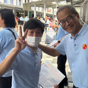 Nicole Seah Instagram - The sudden downpour this morning at 216 Bedok hawker centre did not dampen the spirits of WP members who showed up for our Hammer outreach! It was great to speak to residents whom we have encountered repeatedly over the course of our visits. Wishing everyone a happy and restful long weekend this Labour Day.