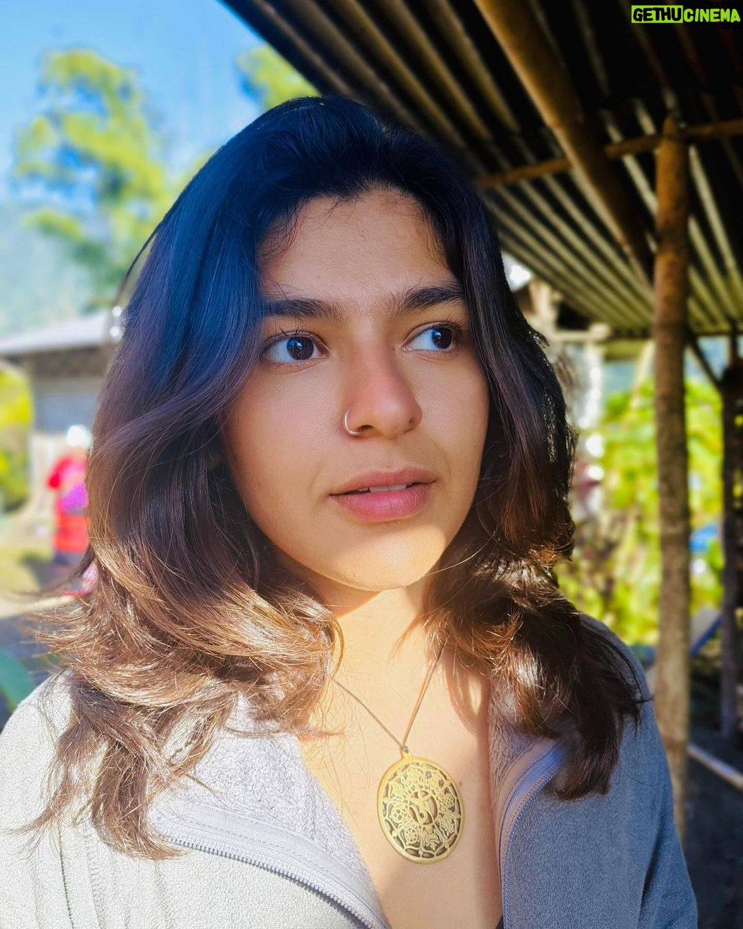 Nidhi Bhanushali Instagram - Suraj ki bahon mein ab hai yeh zindagi. Kirne hain sason mein. Baton mein roshani. 🌞 Tuting, Arunachal Pradesh, India
