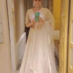 Niharica Raizada Instagram – Designer @aynaaworld 
Stylist @banthia.kapil
Location Chandigarh
Makeup @reet.sharma11
Hair @just_joggi 

Awardee @official_niharica_raizada