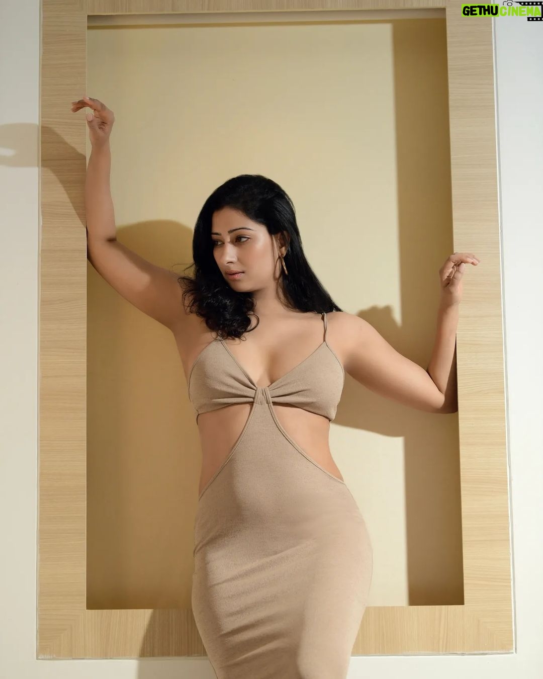 Niharica Raizada - 11K Likes - Call me the New Year.
#NiharicaRaizada
Shot by @rajanstudios
Makeup and Hair by @reenakapur_makeovers_