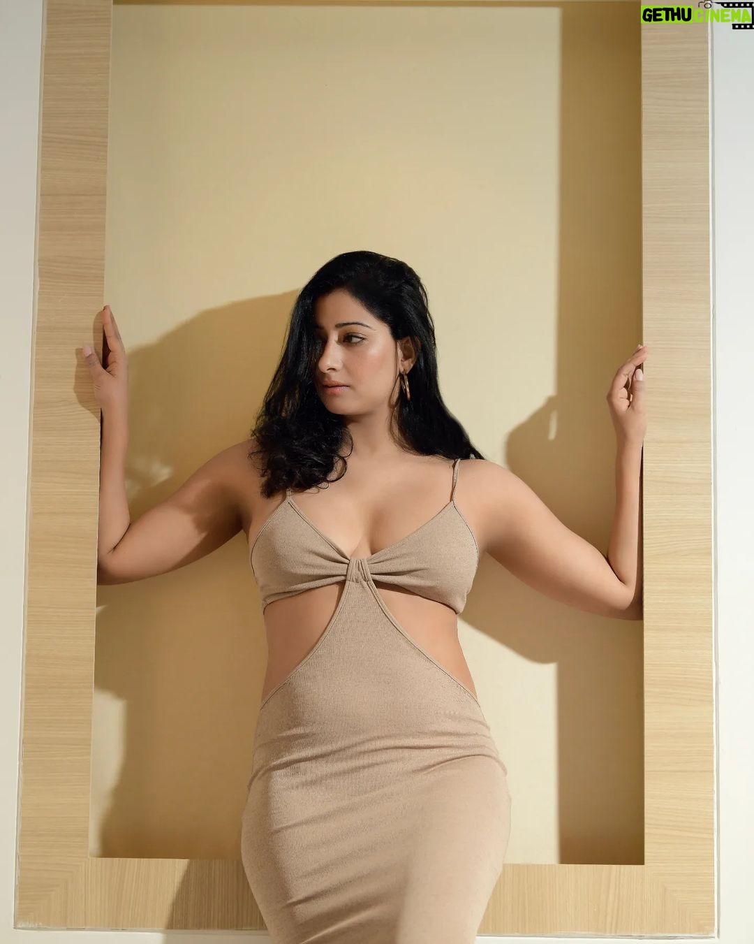 Niharica Raizada - 11K Likes - Call me the New Year.
#NiharicaRaizada
Shot by @rajanstudios
Makeup and Hair by @reenakapur_makeovers_