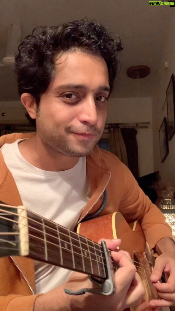 Nikhil D'Souza Instagram - Merry Christmas to you and your family. I’m looking forward to spending Christmas day with my folks and the joy it brings and the memories that will be recalled and new ones that will be made. I hope your day is special too. 🥂 🎅 Song is my lil cover of White Christmas