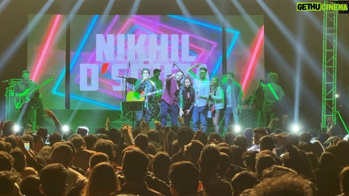 Nikhil D'Souza Instagram - Thank you @mdi_imperium You guys have our ❤️ for singing along to Socho. Scroll => for that epic last song too ;) Band - @ralphmenezs @_mitchmurray @crehyl @chaituontheroll @humayunsiddiqui