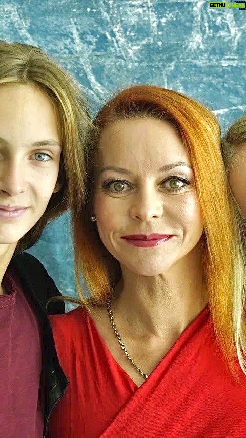 Nikita Dzhigurda Instagram - Всех МАМ с праздником!❤️ Воспитание детей начинается с самого зачатия и продолжается во время пребывания ребёнка в уютном пространстве маминого живота.🙏 В 1998м году (в год учреждения праздника "День МАМЫ") я был одним из первых, кто организовал и провёл в Москве, в районе Солнцево этот душевный праздник.😍 #праздник🌹 #деньмамы❤️ #донбасс💪 #победа #маринаанисина #олимпийскаячемпионка #богиняанис @marinanisina #донецк❤️ #комполка #сид #комполка #сид #комбат #лётчик #юрьич @tarzan___official #шаман #shaman #CBO @pantovanatali # @volochkova_arty @shalyapin_official @pashaev.elman @olga_khayrullova @top_best_russia @mck_dessin @mikhail_grebenshchikov @lozayury @alibasov_nana @ivan_kuzminov_ @elena_galitsyna_ @milenadeynega @sashashpakofficial @i.am.isa.m alex_foto_2020 @sergeydzhigurda @levan_todua @vlad_gunbin @otar.kushanashvili @evgenbordo @kseniya_shkoda @dr.mussurov @skripka.msk @detochka.1973 #михаилигнатов @kadetmusic @anton1177 @voronovlawyer