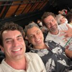 Nikolas Antunes Instagram – Nós fomos @espetaculooespectador @teatropoeira @fariasre @siegrafa