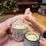 Nikoletta Ralli Instagram - 1. Hot chocolate ♥️ 2. Candy 🍭 3. Τα κάλαντα για φέτος 🥁 4. Το βραδινό μας 🥩 5. Το χθεσινό παιδικό τραπέζι Athens, Greece