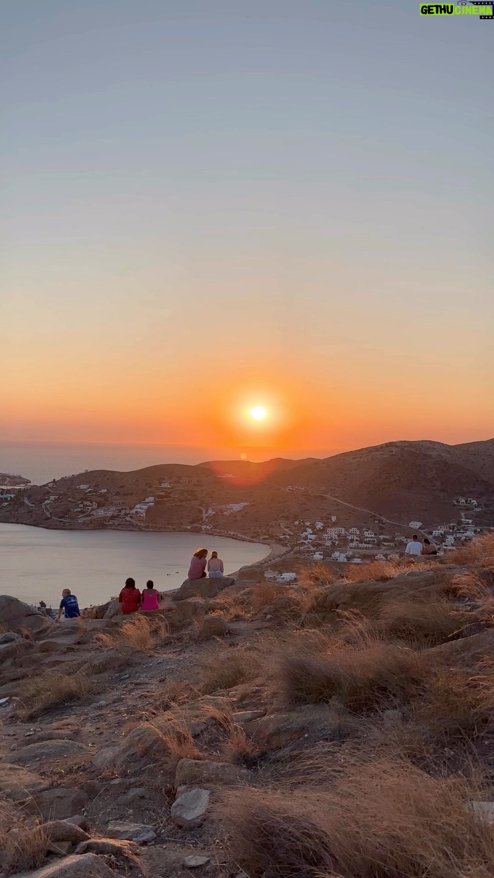 Nikoletta Ralli Instagram - Καλό μήνα♥️ Ios, Greek Islands