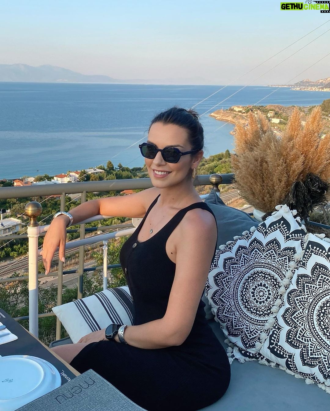 Nikoletta Ralli Instagram - Well, I had a dream I Stood beneath an orange sky 🌅 Αιγείρα Αχαΐας