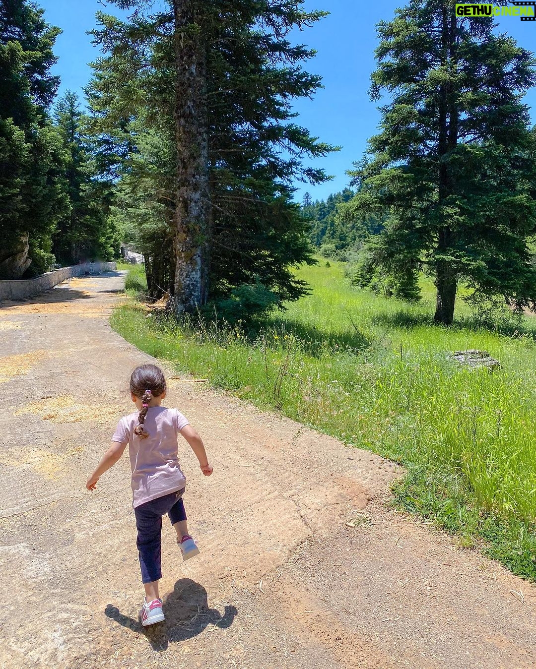 Nikoletta Ralli Instagram - Ήταν μια Κυριακή του καλοκαιριού, στο βουνο ⛰️ (να το προτιμάτε) Αραχωβα Παρνασσος