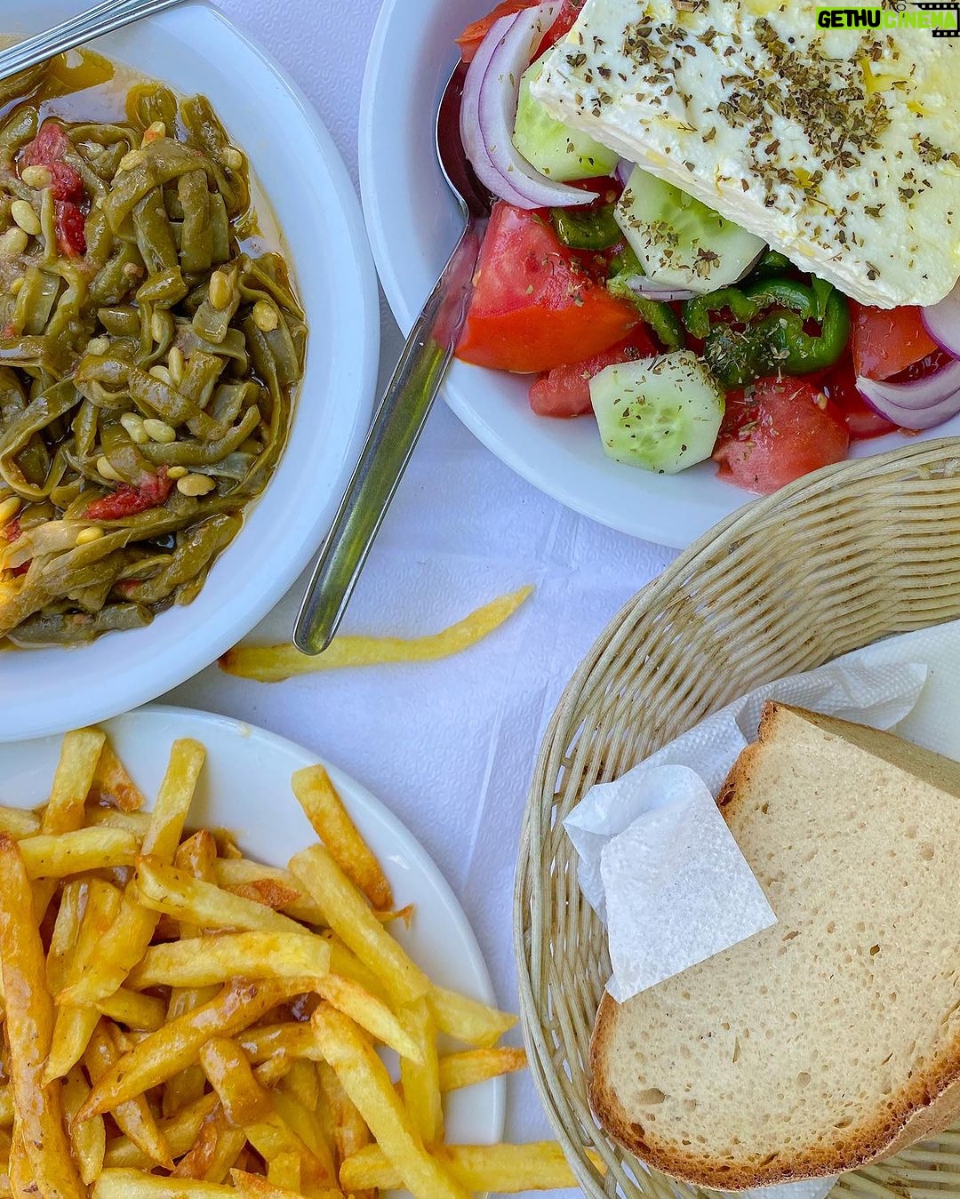 Nikoletta Ralli Instagram - Ήταν μια Κυριακή του καλοκαιριού, στο βουνο ⛰️ (να το προτιμάτε) Αραχωβα Παρνασσος