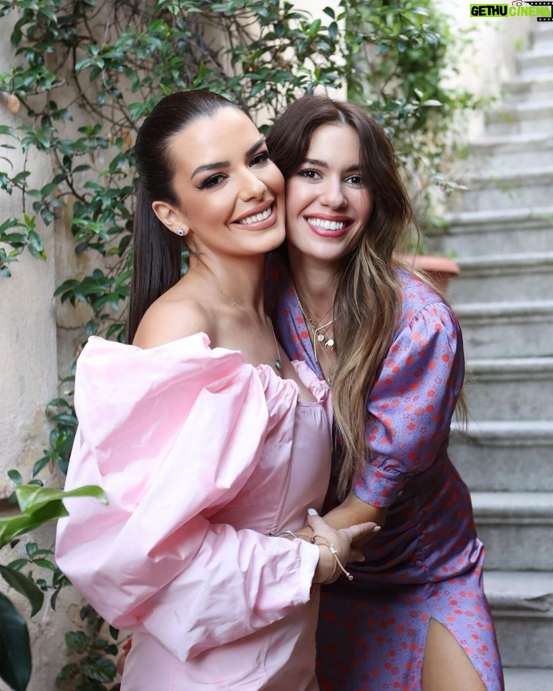 Nikoletta Ralli Instagram - Χρόνια πολλά στην πανέμορφη νεράιδα μας🧚🏻♀️ στην νονά μας @vivian_rouvela ♥️ ▪️Photo credits @alex_tsitouridis 📸