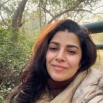 Nimrat Kaur Instagram - Had my first coffee and breakfast and my heart’s fill of love and laughter with my family in the wild. Spent all of the first day of the new year deep in the jungles of Kumaon, capturing it from before sunrise till after sunset. Happy New Year and wishing you the best start to 2024!! ♥️🍀🐾🐯 #wellbegunishalfdone #2024♥️ #shotonihone15promax #BharatKiNimrat Jim Corbett National park, Nainitaal