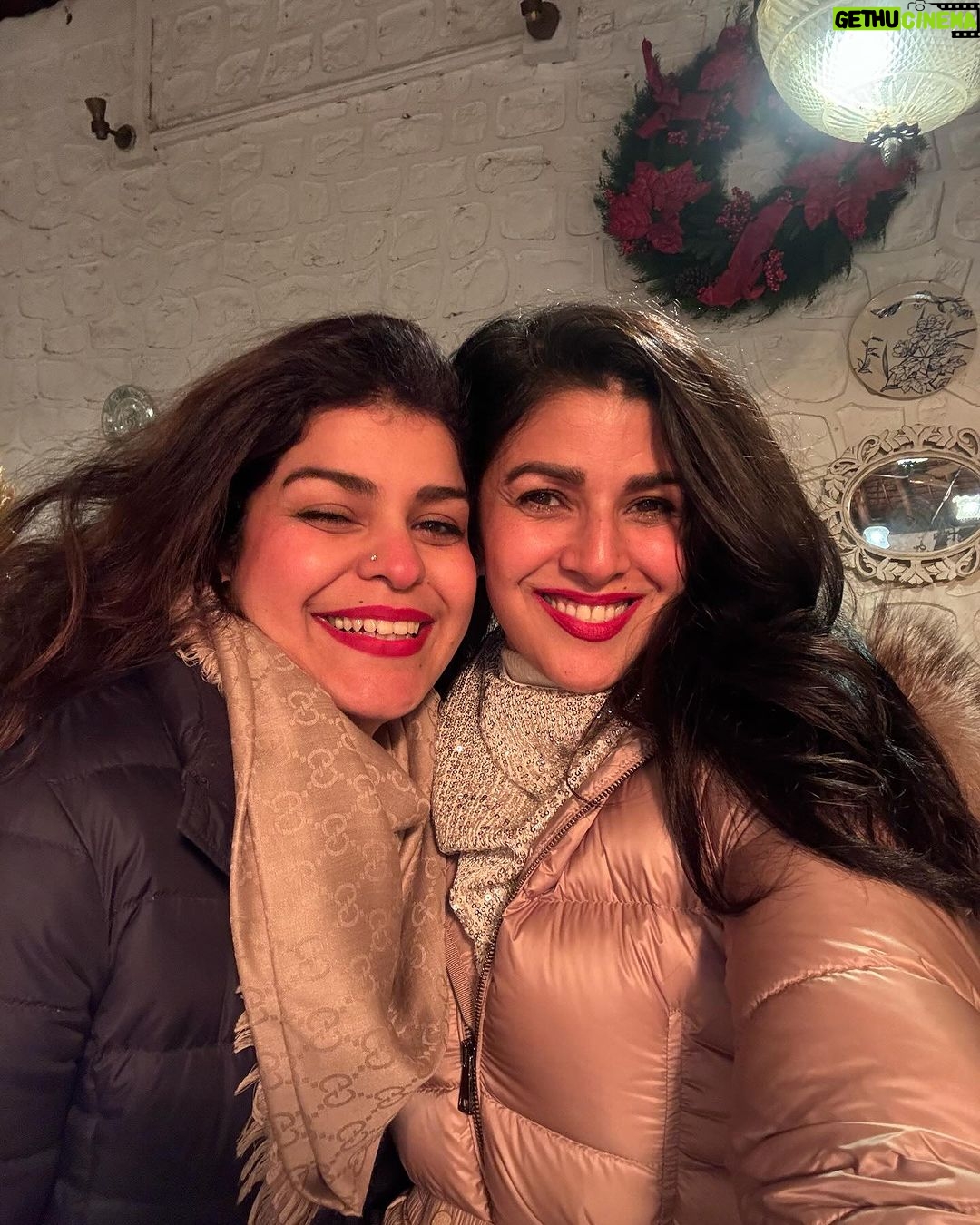 Nimrat Kaur Instagram - Put on a red lip, combed my safari hair, blinged up with a sparkly scarf!! Wishing you all a very very veryyyyy happy new year from me and mine to you and yours!!! Smiles, pouts, the greatest adventures and the best of love and luck this coming New Year π₯β₯οΈπ #happynewyear #happy2024 #loveandlight Deep Jungle