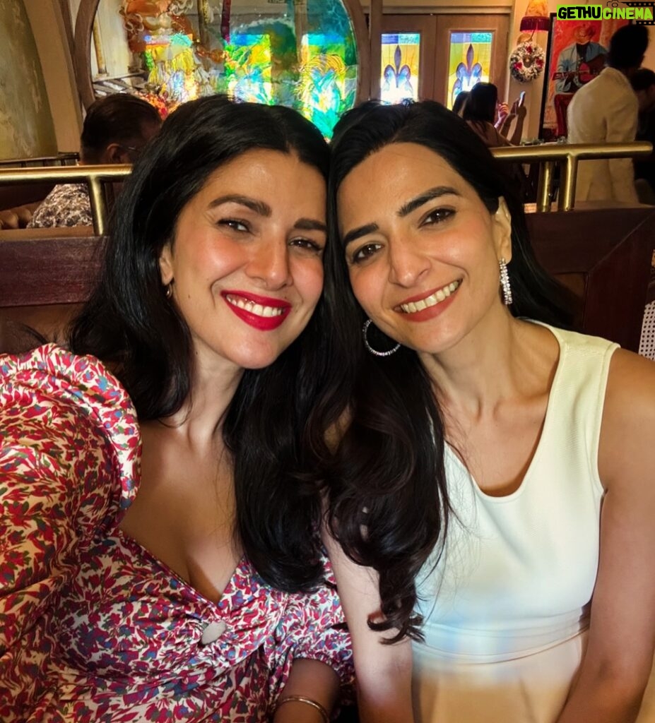 Nimrat Kaur Instagram - Celebrating my favouritessssst everyday person today. I love you for your peerless simplicity, your erudite eye for the finer details of life, your childlike enthusiasm for all things unknown and adventurous, your passion and commitment for perfecting whatever you take up and beyond everything - your warmest, most loving and genuinely golden heart. I’m so fortunate to have you in my life and to witness so much brilliance and boundless talent up close. I love and admire you more and more with every passing year @aarati__desai. Here’s to your best, most astonishingly amazing year ahead and to all your dreams coming true. Happy happy happpiest birthday my dearest, gorgeous best friend ♥🥂🎂😘🌈 #blessed #bestgirl #capricornbeauty Best Friends Table