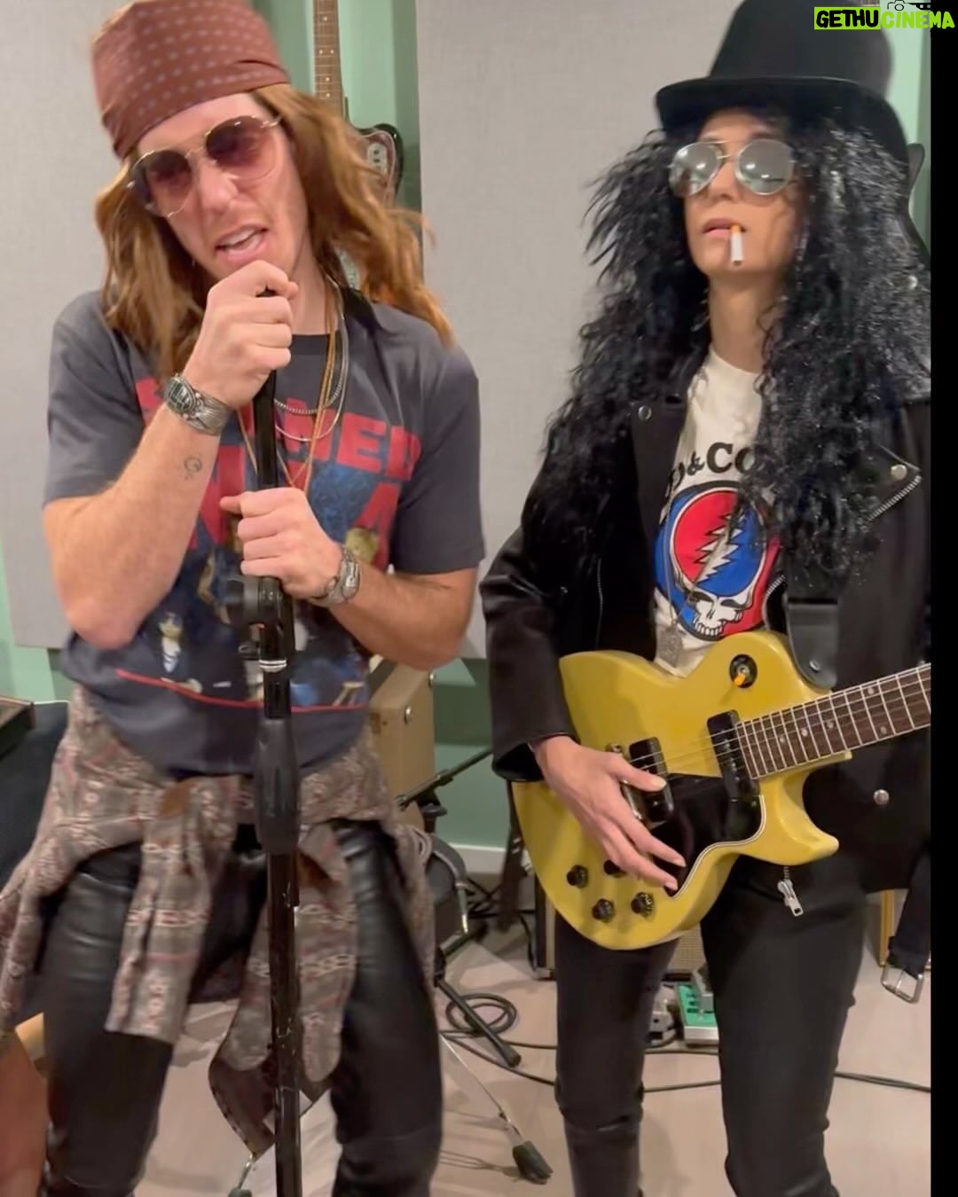 Nina Dobrev Instagram - (Almost) November Rain 🌧️🎸 #happyhalloween #gunsnroses