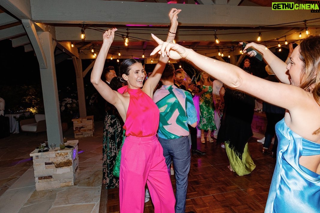 Nina Dobrev Instagram - more from @arielle and @mattcutshall ‘s magical wedding!!!! 🥰🥰🥰🥰🥰 #tbt