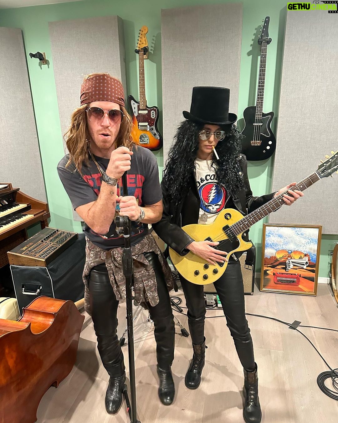 Nina Dobrev Instagram - (Almost) November Rain 🌧️🎸 #happyhalloween #gunsnroses