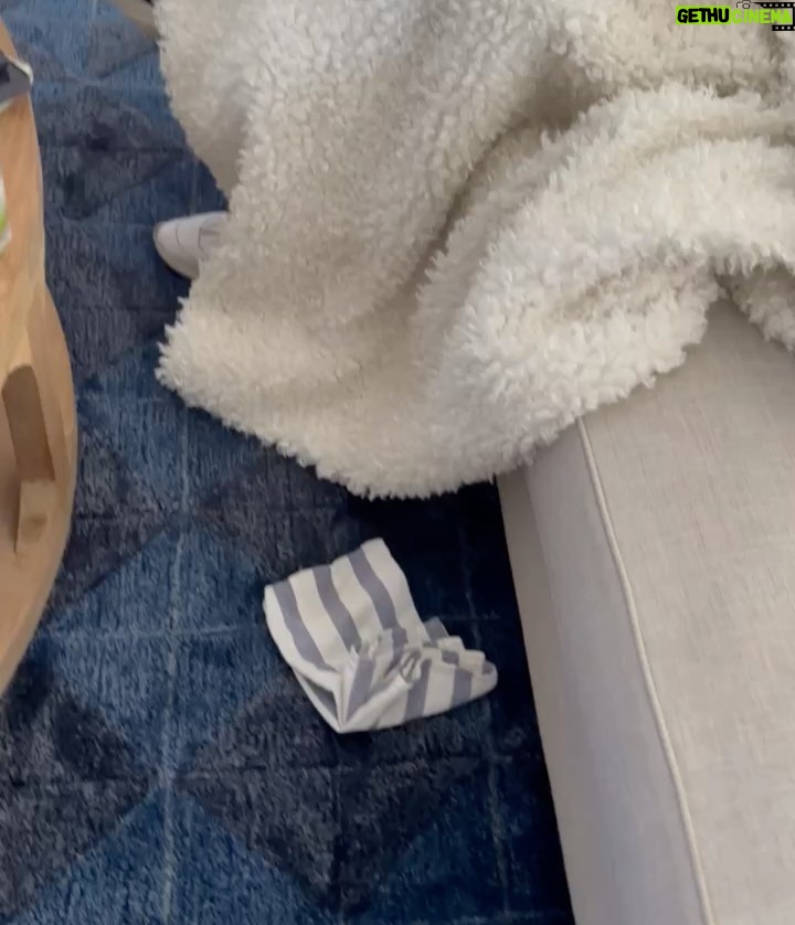 Nina Dobrev Instagram - you’ve been (photo) dumped