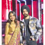 Nisha Ravikrishnan Instagram - Do watch our performance on @zeekannada SAREGAMAPA this Saturday-Sunday ♥️ It was an amazing experience performing with extremely talented @nisha_ravikrishnanoffl_ 😊✨ #zeekannada #srgmp #nisharavikrishnan #jaskaransingh #music #newyear Bangalore, India