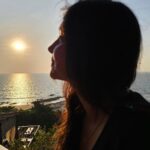 Nisha Ravikrishnan Instagram - You're the chapter 🧸 titled "Sunshine🌞" Making every page radiant with your love !!! #🐝🧸 #nimmnisharkn 🖤🤍
