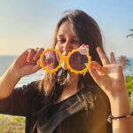 Nisha Ravikrishnan Instagram - You're the chapter 🧸 titled "Sunshine🌞" Making every page radiant with your love !!! #🐝🧸 #nimmnisharkn 🖤🤍
