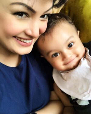 Nisha Rawal Instagram - ♥️
You are:

MY REASON 
MY PURPOSE
MY EVERYTHING

@kavishmehra 

#ThrowbackThursday