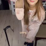 Nisha Rawal Instagram - ♥️ Come get ready with me! Pehle mein GRWM dekhti thi on videos and would be like what is this GRWM, until I finally figured! It’s nice to actually get ready with ya’ll my dearies! And here are the product details: ☑️ Concealer - Too Faced Born this way - (shade - Light beige) - @toofacedlovesindia ☑️ Glowish Skin Tint (shade - fair light) - @hudabeauty ☑️ Make Up Sponge - @paccosmetic ☑️ Baking Powder - Easy Bake (shade - banana bread) - @hudabeauty ☑️ Eyeshadow - PorHida @kvdbeauty (shade - sunrise) ☑️ Eyeshadow - (contour and lower lid) Caramel Brown - @hudabeauty ☑️ Eyebrows - Dipbrow Pomade - (shade - medium brown) - @anastasiabeverlyhills_india ☑️ Mascara - Better than sex waterproof - @benefitindia ☑️ Blush - Orgasm - @narsissist ☑️ Lip Liner - @lakmeindia ☑️ Luxe Shine Lipstick (shade - claret) - @bobbibrownindia ☑️ Hangover 3-in-1 Primer & Setting Spray - @toofacedlovesindia ☑️ Hair Brush - @dyson_india What make up would u like me to do next - leave a comment! Mumbai - मुंबई