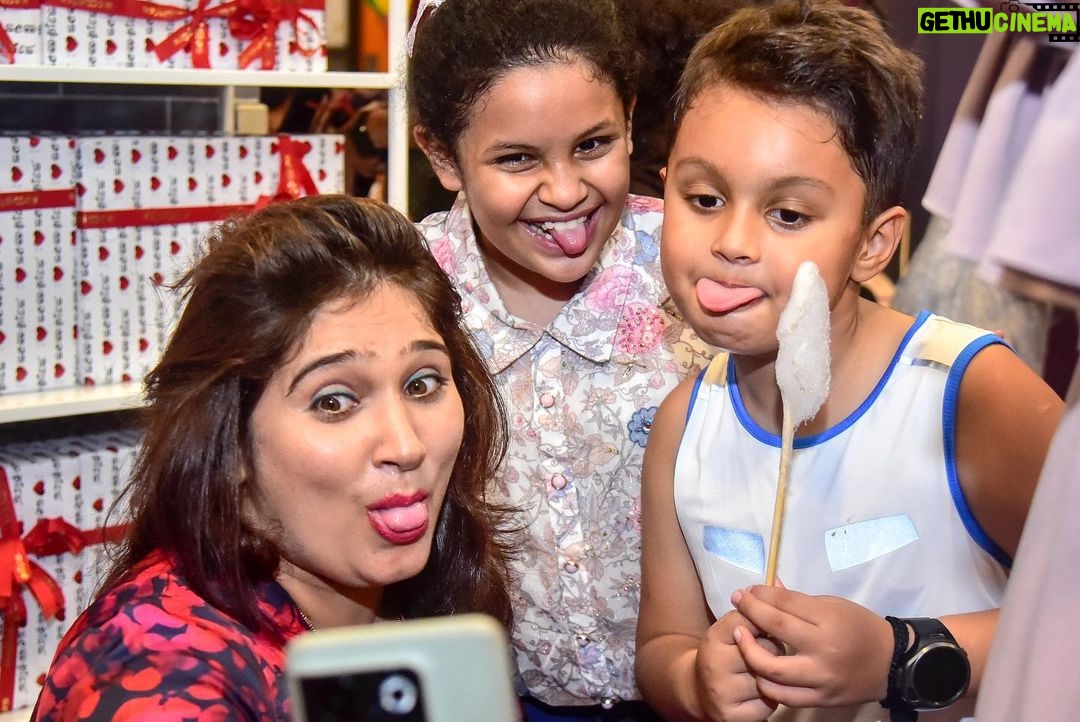 Nisha Rawal Instagram - ♥️ And he said he wanted to meet SUPER MARIO for his 6th birthday, so we made it happen! Happy Birthday my Littloo ♥️ . . . . . . . . A memorable birthday party and all the following wonderful people are to thank: 🍄 This cute venue | @jumbletumblekids 🍄The lovely MARIO theme decor | @scribbleandpop_events 🍄Super Yummy cake | DCAKECREATIONS @dcakecreations 🍄Moments captured by | @prathameshbhosale09 & Kaustubh 🍄My most favourite brand for toys & stationary as return gifts | @scoobiesstores 🍄My most favourite books as return gifts | @t4tales 🍄The lovely tatoo artiste | @its_priiya 🍄Yummy Candy Floss | @cottoncandycasa 🍄My best team ever without whom this would never have been possible | @filmynarulaentertainment - a huge shout out to each one of u - Harmaan, Anupama, Harsha, Aashi 🤗 To all the friends who made it, a big thank you for all the love and blessings for my Littloo! To all who couldn’t make it, your presence was dearly missed! . . . . . . . . . . . . . . . . . . . . . #HappyBirthdayKavish #KavishMehraturns6 Head to my stories for more fun from the party! Jumble Tumble